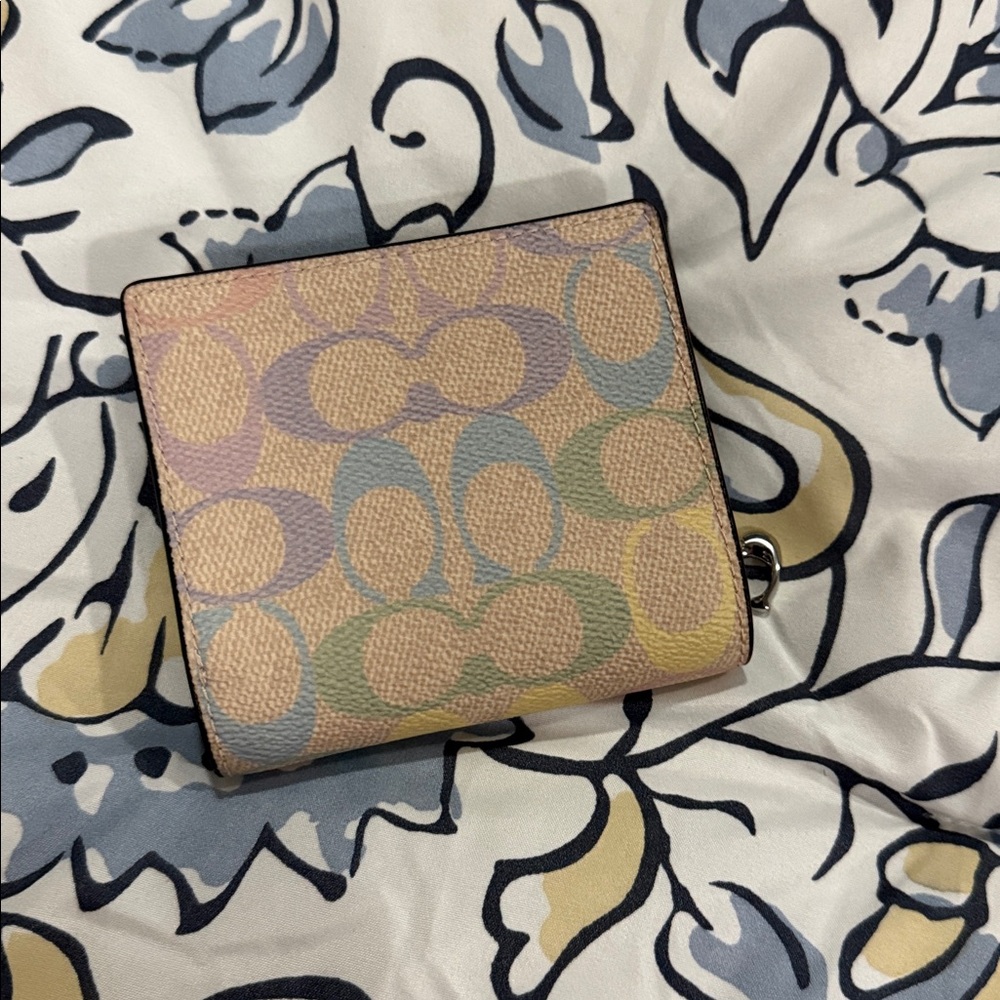 Snap Wallet In Rainbow Signature Canvas - Picture 5 of 7